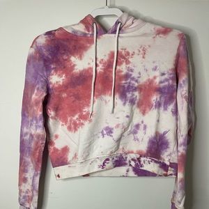Zine Woman’s tie dye cropped hoodie size small